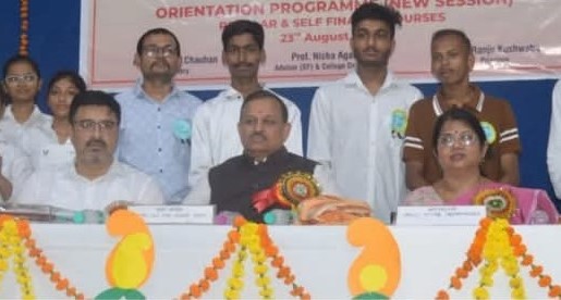 Chief guest MP and Secretary Ashish Singh Chauhan inaugurated the orientation. Chief guest MP and Secretary Ashish Singh Chauhan inaugurated the orientation: