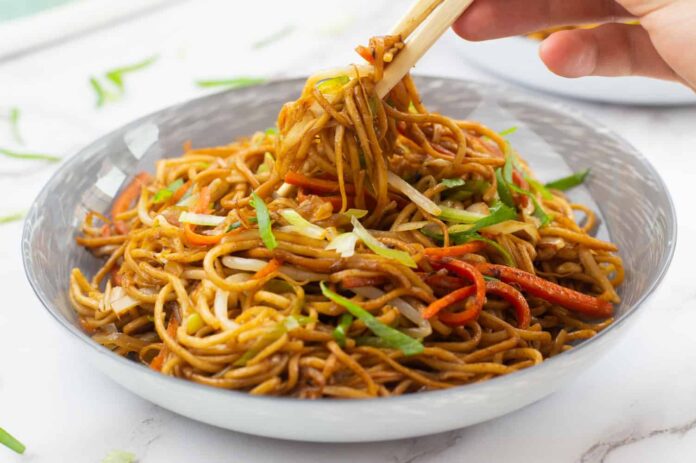 Vegetable chowmin re Vegetable chowmin re