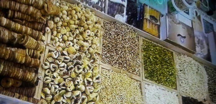 Dry Fruits Dry Fruits: Almonds keep the heart healthy and control sugar: