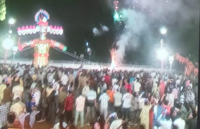 Kanpur City: Smoke-smoke Ravana, and Ravana's ego: