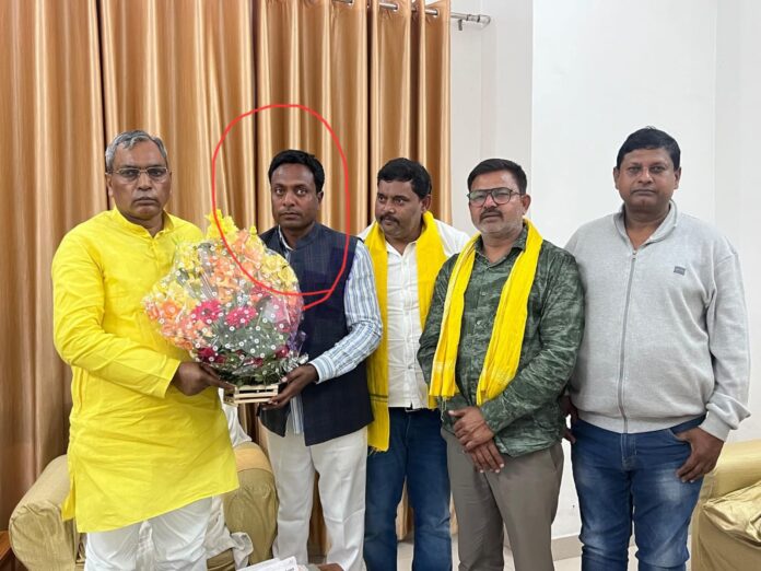 Raja Babu murder case: Power politics will influence the convicted criminal in the famous Raja Babu murder case. Raja Babu murder case: Power politics will influence the convicted criminal in the famous Raja Babu murder case.