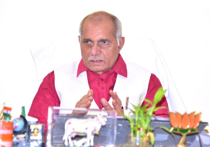 Govansh news: Register should be completed as per the prescribed form in cow shelters. Govansh news: Register should be completed as per the prescribed form in cow shelters.