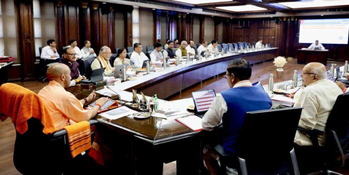 cm yogi: सीएम योगी आदित्यनाथ की अध्यक्षता में लोकभवन में कैबिनेट बैठक संपन्न cm yogi: सीएम योगी आदित्यनाथ की अध्यक्षता में लोकभवन में कैबिनेट बैठक संपन्न