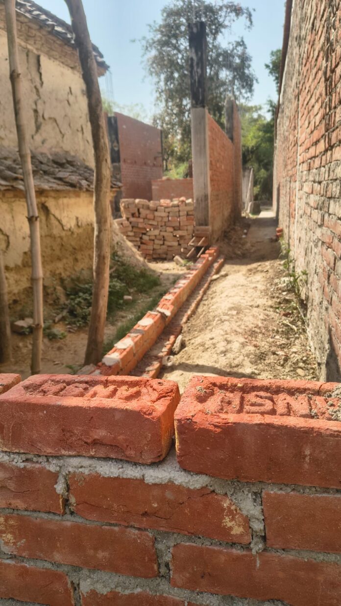 Ayodhya news: Regional police administration and accountant are ignoring the investigation of Milkipur SDM of Ayodhya. Ayodhya news: Regional police administration and accountant are ignoring the investigation of Milkipur SDM of Ayodhya.