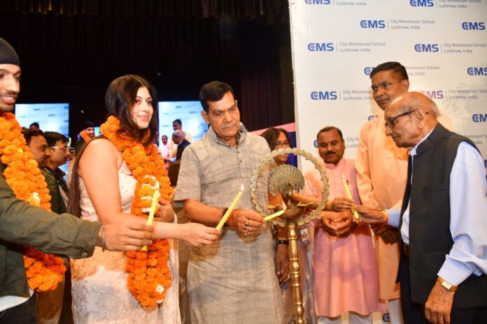 Minister AK Sharma: Urban Development and Energy Minister AK Sharma inaugurated the Children's Film Festival at CMS Lucknow.