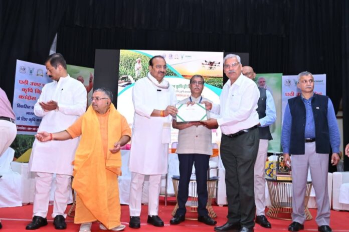 Scientists: Minister of State Dinesh Pratap Singh honored outstanding scientists, emphasized on the long-term development of agriculture.