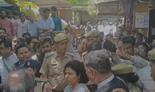 Civil Court: Firing in broad daylight in the civil court premises creates panic