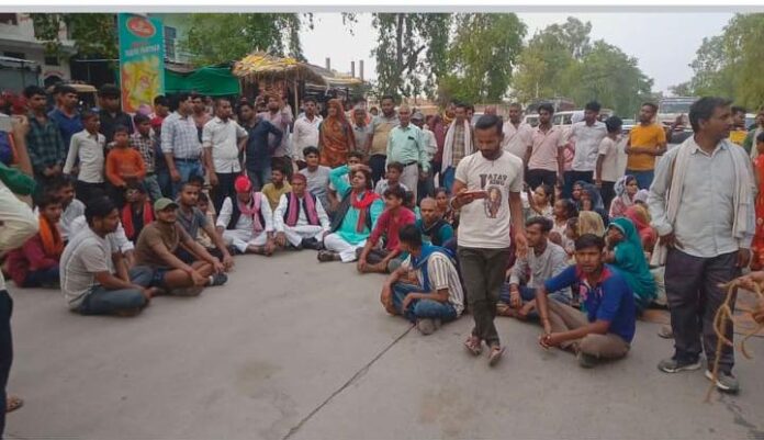 Crime news: 7-year-old innocent Ankur brutally murdered in Chitrakoot, creating panic in the area Crime news: 7-year-old innocent Ankur brutally murdered in Chitrakoot, creating panic in the area