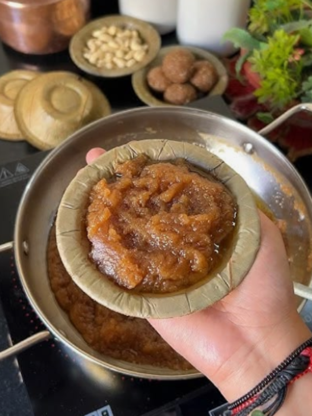 How to Make Kada Prasad (Gurudwara Style) – Punjabi Wheat Flour Halwa Recipe