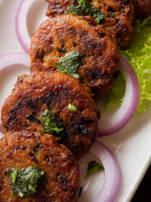 How to make Jackfruit Kebab during the monsoon season—enjoy it with a strong cup of tea.